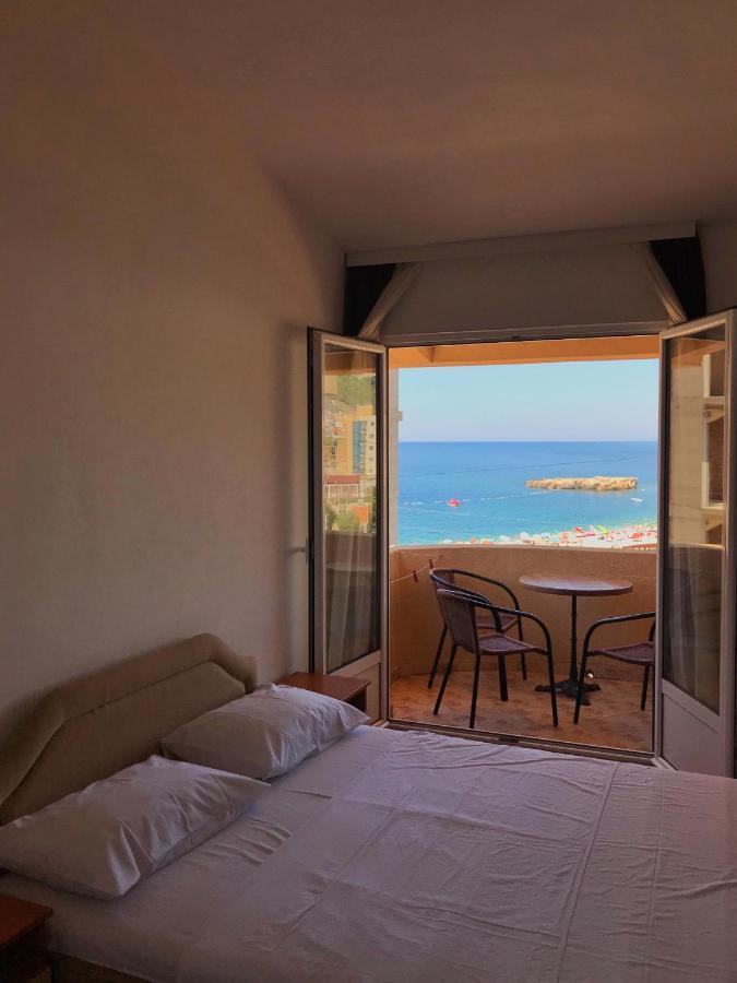 Apartmani Lasta Dobra Voda Luaran gambar