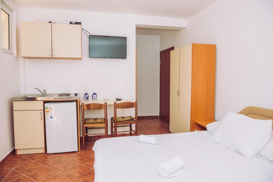 Apartmani Lasta Dobra Voda Luaran gambar