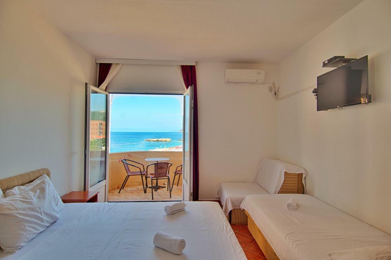 Apartmani Lasta Dobra Voda Luaran gambar