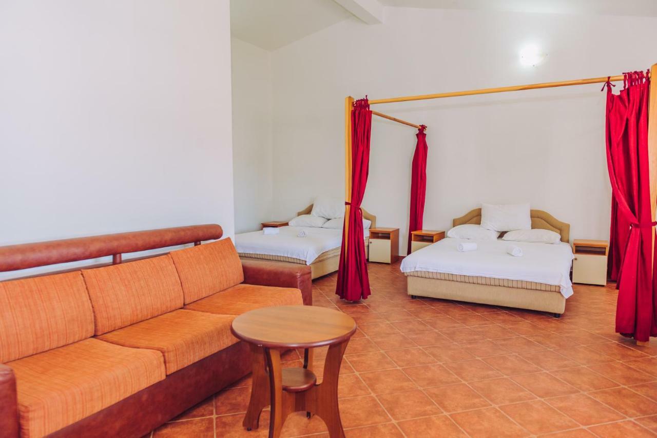 Apartmani Lasta Dobra Voda Luaran gambar