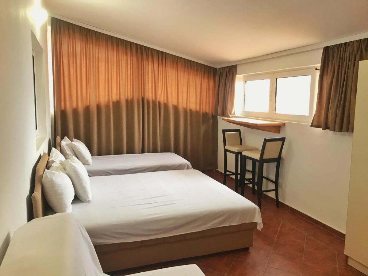 Apartmani Lasta Dobra Voda Luaran gambar